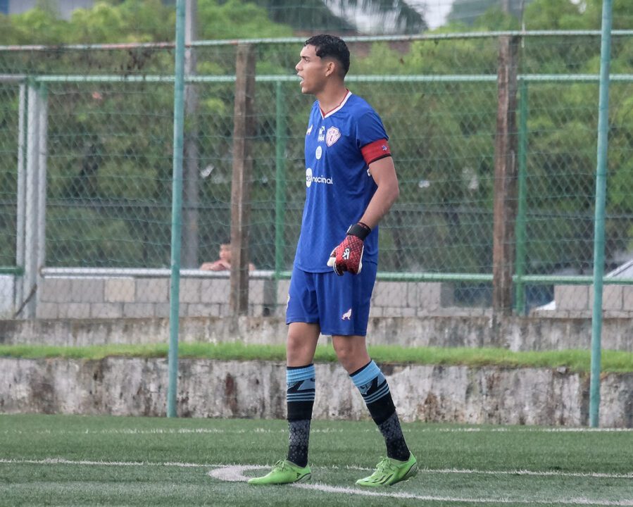 Foto: Jorge Luis - Goleiro Claudio Vitor