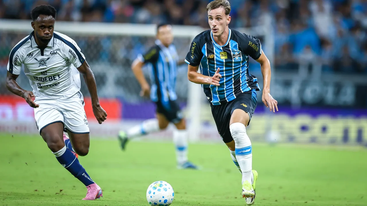 Remo e Grêmio se enfrentam nesta quarta-feira pela 29ª rodada do Campeonato Brasileiro.